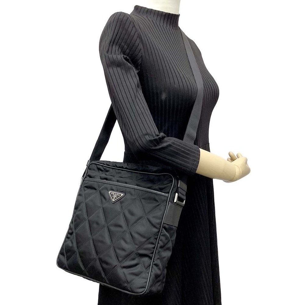 Prada Quilted Messenger Crossbody Bag Black - Picture 2 of 12